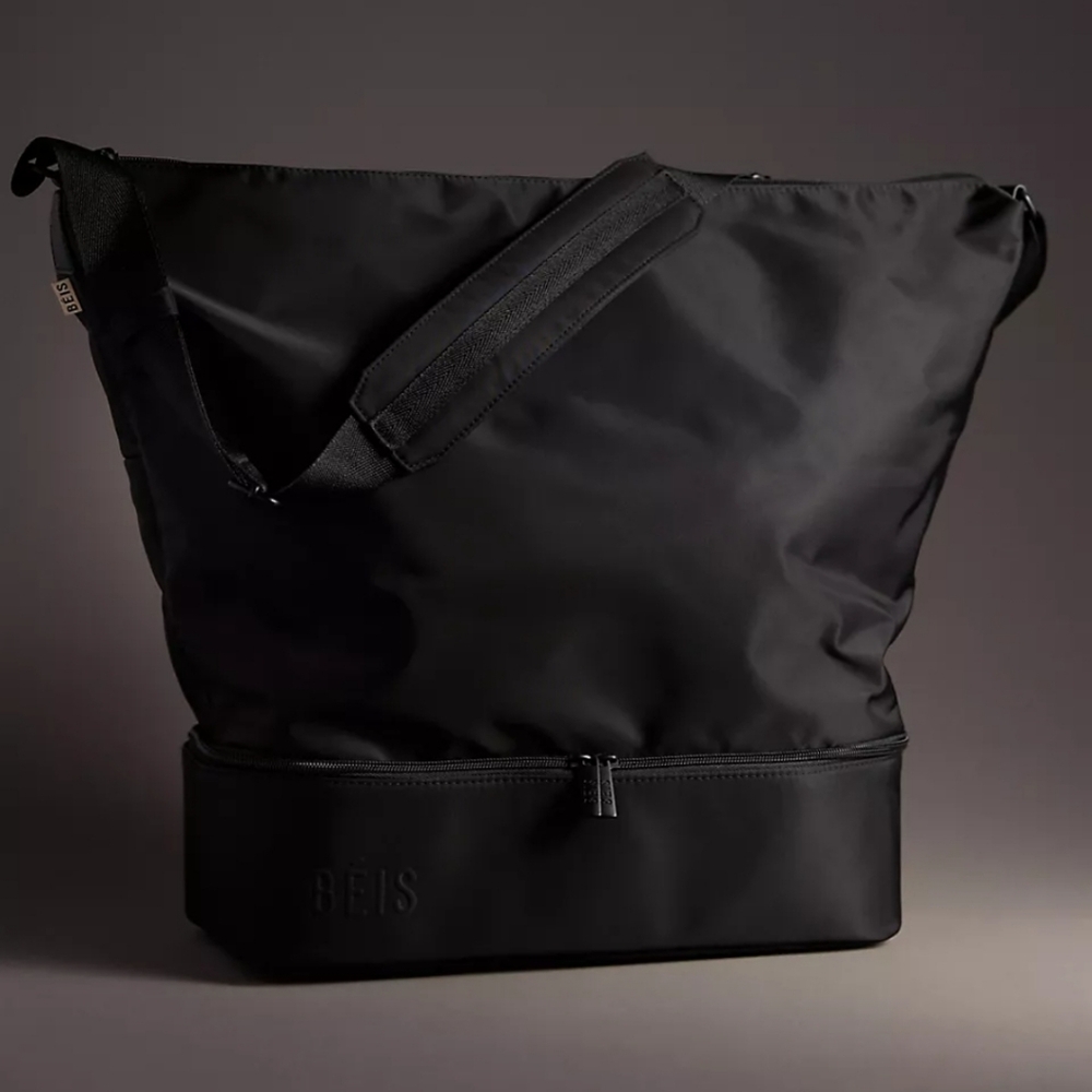 Béis Crescent Weekender Bag